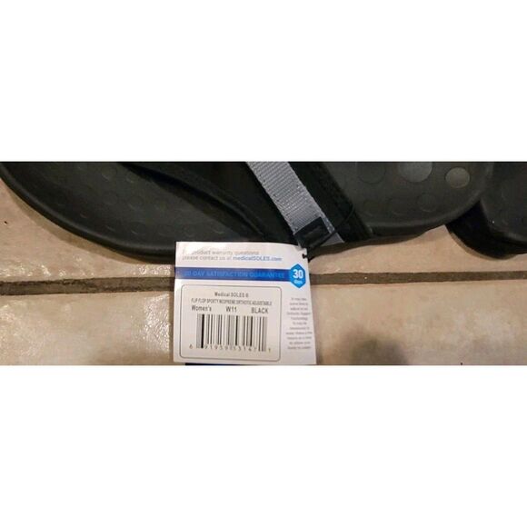 NWTs Women's Orthotic Arch Support Black & Gray Adjustable Flip Flops Sandals - Picture 6 of 7